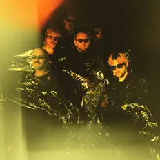 CDSM सुनें, म्यूज़िक वीडियो देखें, बायो पढ़ें, दौरे की तारीखें और बहुत कुछ देखें!