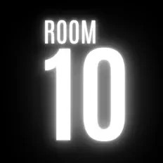 ROOM 10を聴いたり、ミュージックビデオを鑑賞したり、経歴やツアー日程などを確認したりしましょう！