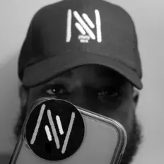 收听 YoungNick808、观看音乐视频、阅读小传、查看巡演日期等 ！