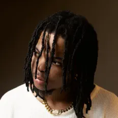 聆聽 Olamifrosh、觀看音樂影片、閱讀小傳、查看巡演日期等！