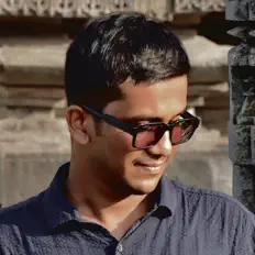 Luister naar Enseven, bekijk muziekvideo's, lees de bio, bekijk de tourdata, en meer!