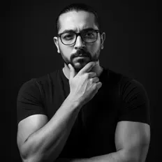 Poslechněte si interpreta MED.A, sledujte hudební videa, přečtěte si životopis, podívejte se na data turné a další informace.