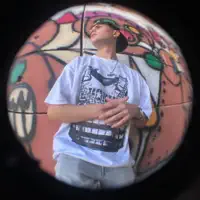 Hör dir undefined an, schau dir Musikvideos an, lies die Biografie, finde Tourdaten und mehr!