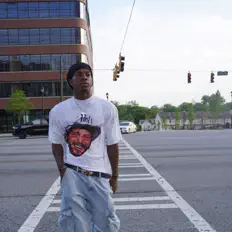 Ouve JTfr, vê vídeos de música, lê a biografia, vê as datas da digressão e muito mais!