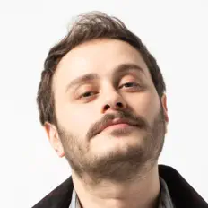聆聽 Kaan Kök、觀看音樂影片、閱讀小傳、查看巡演日期等！