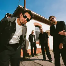 收听 Mirai、观看音乐视频、阅读小传、查看巡演日期等 ！