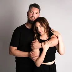 Hör dir The Book of Poems an, schau dir Musikvideos an, lies die Biografie, finde Tourdaten und mehr!