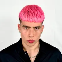 Dengarkan undefined, tonton video musik, baca bio, lihat tanggal tur & lainnya!