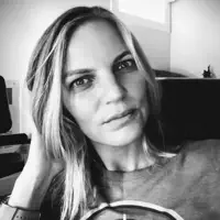 undefined सुनें, म्यूज़िक वीडियो देखें, बायो पढ़ें, दौरे की तारीखें और बहुत कुछ देखें!