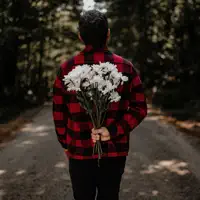 Dengarkan undefined, tonton video musik, baca bio, lihat tanggal tur & lainnya!