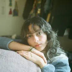 Alysia Josephineを聴いたり、ミュージックビデオを鑑賞したり、経歴やツアー日程などを確認したりしましょう！