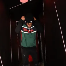 Dengarkan Jay Bando, tonton video musik, baca bio, lihat tanggal tur & lainnya!