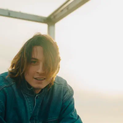 Listen to Hélios, watch music videos, read bio, see tour dates & more!