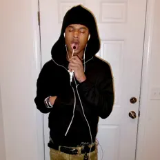 Ouve Bernard Jabs, vê vídeos de música, lê a biografia, vê as datas da digressão e muito mais!