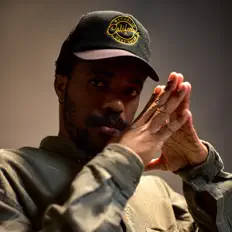 GodsNationを聴いたり、ミュージックビデオを鑑賞したり、経歴やツアー日程などを確認したりしましょう！