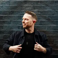 Ouve Gary Quinn, vê vídeos de música, lê a biografia, vê as datas da digressão e muito mais!