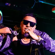 Courterを聴いたり、ミュージックビデオを鑑賞したり、経歴やツアー日程などを確認したりしましょう！