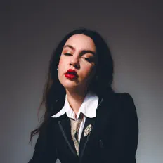 Hör dir Liah Nahum an, schau dir Musikvideos an, lies die Biografie, finde Tourdaten und mehr!