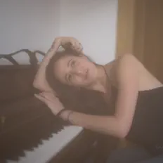 收听 Macarena Palazuelos、观看音乐视频、阅读小传、查看巡演日期等 ！