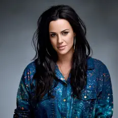 Poslechněte si interpreta Aria Dragonheart, sledujte hudební videa, přečtěte si životopis, podívejte se na data turné a další informace.