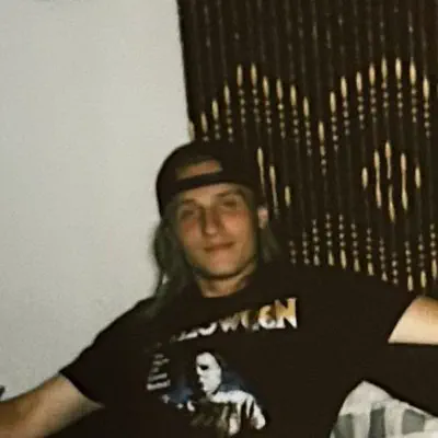 Listen to REEF RICHIE, watch music videos, read bio, see tour dates & more!