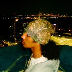 Luister naar FERRO, bekijk muziekvideo's, lees de bio, bekijk de tourdata, en meer!