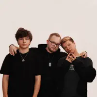 Poslechněte si interpreta undefined, sledujte hudební videa, přečtěte si životopis, podívejte se na data turné a další informace.