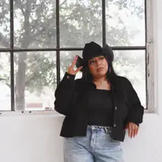 Ruby Cavazos을(를) 듣고, 뮤직 비디오를 보고, 약력을 읽고, 투어 일정 등을 확인하세요!