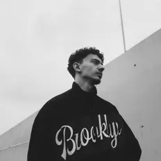 收听 Adrian Aslani、观看音乐视频、阅读小传、查看巡演日期等 ！