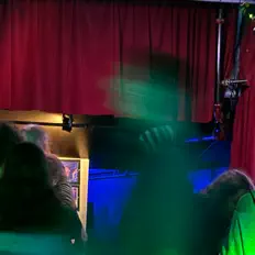 Satellite Imagery सुनें, म्यूज़िक वीडियो देखें, बायो पढ़ें, दौरे की तारीखें और बहुत कुछ देखें!