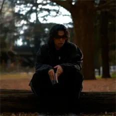 聆聽 Woodee、觀看音樂影片、閱讀小傳、查看巡演日期等！