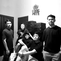 undefinedを聴いたり、ミュージックビデオを鑑賞したり、経歴やツアー日程などを確認したりしましょう！