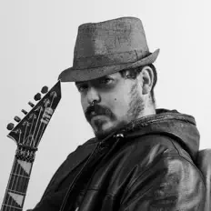 聆聽 Alx Elijah、觀看音樂影片、閱讀小傳、查看巡演日期等！