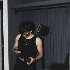 Candíd Flako dinle, müzik videolarını izle, biyografisini oku, tur tarihlerini ve daha fazlasını gör!