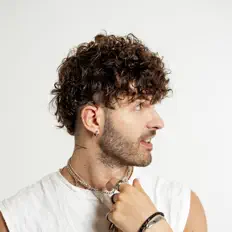 Ouça Luke Sarna, assista a videoclipes, leia a biografia, veja as datas das turnês e mais!