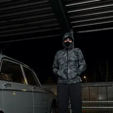 Hör dir 75Tarek an, schau dir Musikvideos an, lies die Biografie, finde Tourdaten und mehr!