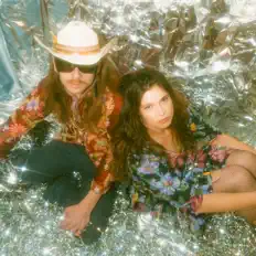 收听 The Weird Sisters、观看音乐视频、阅读小传、查看巡演日期等 ！