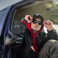 Escucha a Dutti, mira videos musicales, lee su biografía, consulta las fechas de las gira y más.