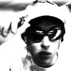 sharnalk सुनें, म्यूज़िक वीडियो देखें, बायो पढ़ें, दौरे की तारीखें और बहुत कुछ देखें!