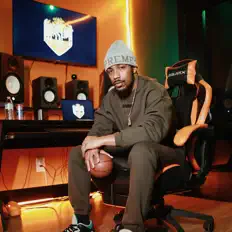 Listen to Young Gizzle, watch music videos, read bio, see tour dates & more!