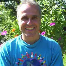 Ouça Shivadas, assista a videoclipes, leia a biografia, veja as datas das turnês e mais!