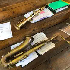 Escucha a Pipes and Phones, mira videos musicales, lee su biografía, consulta las fechas de las gira y más.