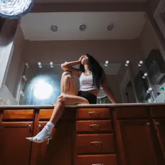 Ouça Cassandra Jewel, assista a videoclipes, leia a biografia, veja as datas das turnês e mais!