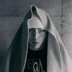 Poslechněte si interpreta Tete, sledujte hudební videa, přečtěte si životopis, podívejte se na data turné a další informace.