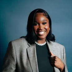 Ascolta Allison LK, guarda video musicali, leggi la biografia, vedi le date del tour & altro!