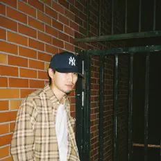 Escucha a Weird the art, mira videos musicales, lee su biografía, consulta las fechas de las gira y más.