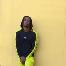 Ακούστε περιεχόμενο από 732tay, παρακολουθήστε μουσικά βίντεο, διαβάστε το βιογραφικό, δείτε ημερομηνίες περιοδείας, και πολλά ακόμη!