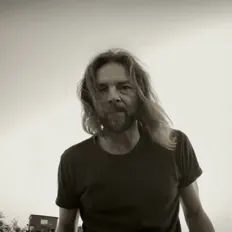 Ascolta Jason Allen, guarda video musicali, leggi la biografia, vedi le date del tour & altro!