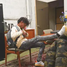 收听 Phan7om、观看音乐视频、阅读小传、查看巡演日期等 ！