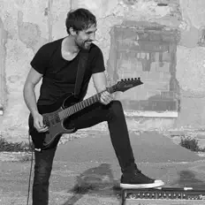 Rock Rigo dinle, müzik videolarını izle, biyografisini oku, tur tarihlerini ve daha fazlasını gör!